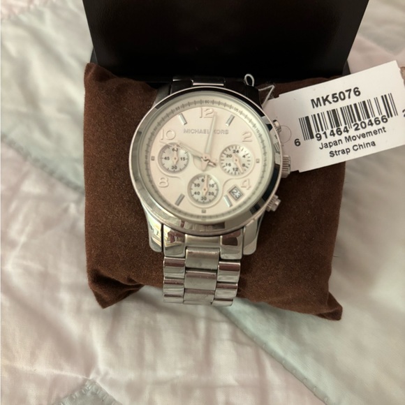 Michael Kors Watch 5076 - Picture 5 of 5